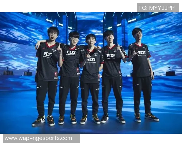 EDG战队在英雄联盟团队协作中创下新高,展现卓越团队精神与默契配合实时新闻 EDG战队在英雄联盟团队协作中创下新高,展现卓越团队精神与默契配合实时新闻